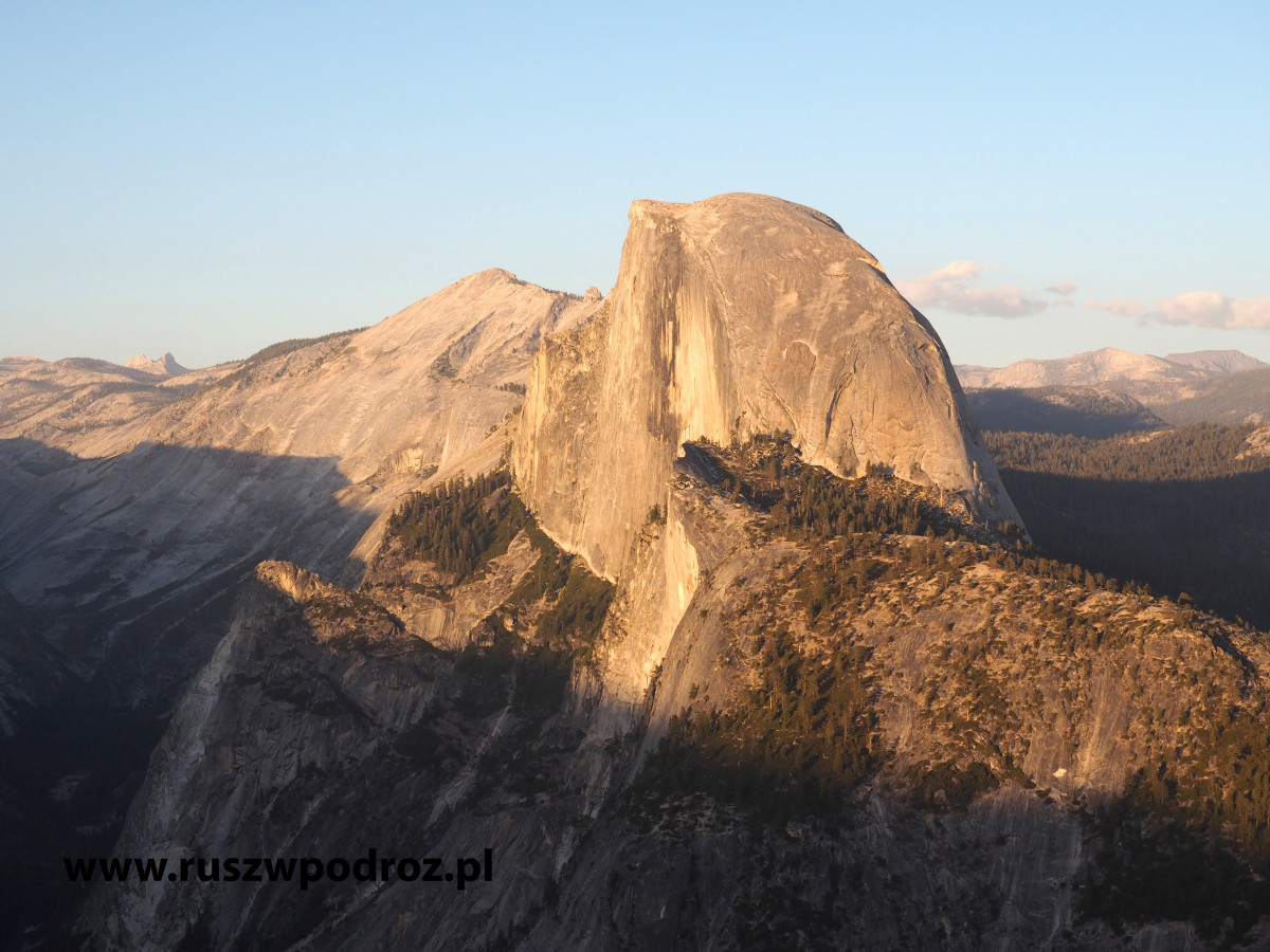 Half Dom. Najbardziej znany wierzchołek Yosemite.