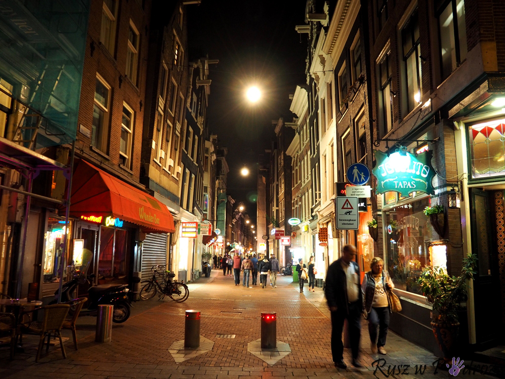 Amsterdam nocą